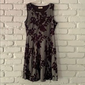 Crescent Floral Print Black/Gray Dress